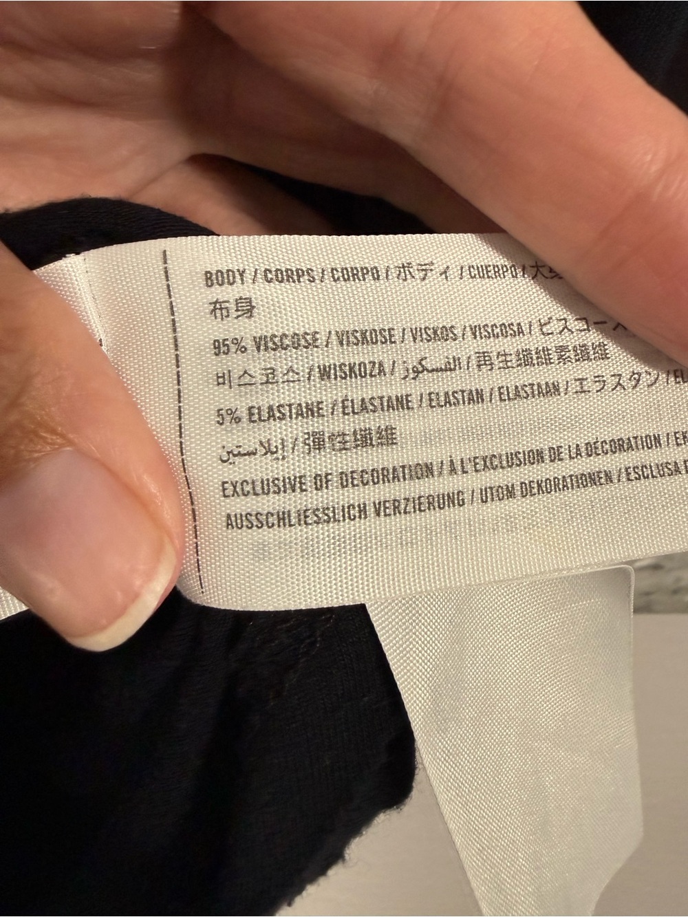 Abercrombie & Fitch Black V-Neck Tee - Picture 4 of 5